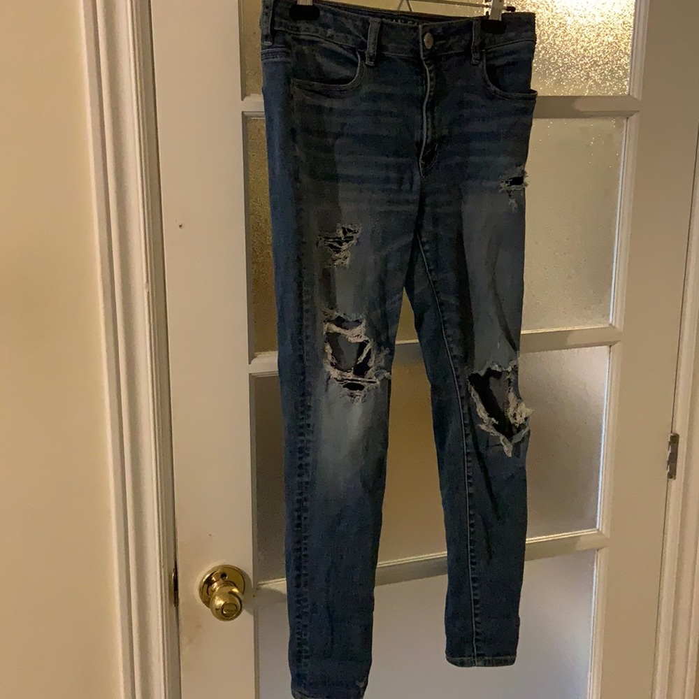 American eagle very distressed skinny jean